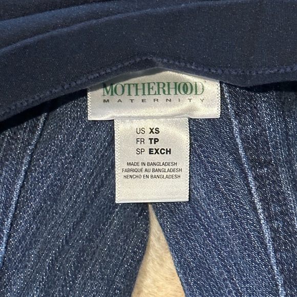 One is brand new and 2 Like new, various sizes,XS, SM,Medium.Bootcut,skinny,crop - Picture 4 of 7